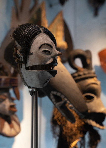 Vestafrikanske masker fra Poul Holm Olsens samling